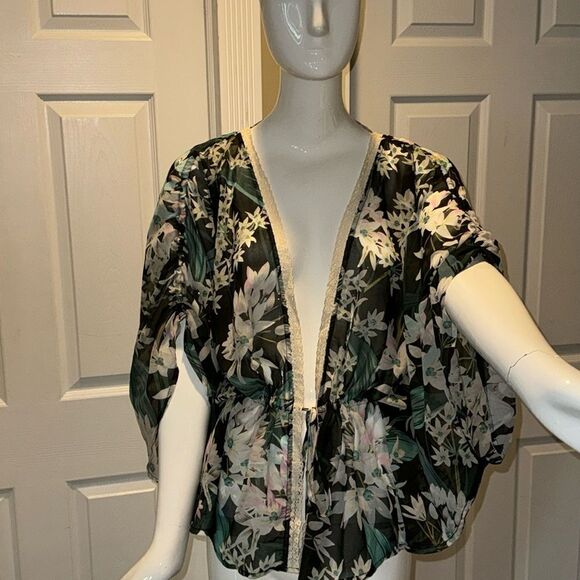Miss Me Green tropical Floral Print Sheer Kimono Cardigan - Picture 2 of 11